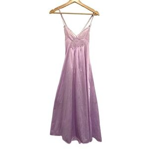 Joie De Vie Intimates Vintage purple lace plunge back long Nightgown Made in USA